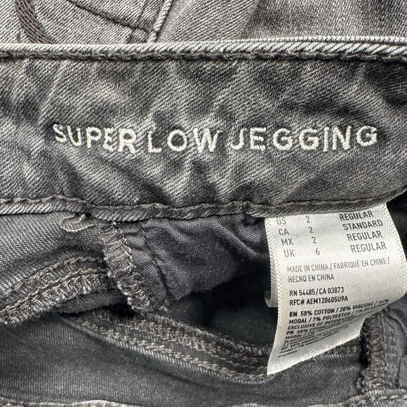 American Eagle Jeans Womens 2 Gray Super Low Jegging Distressed Measures 26 x 28 - Picture 5 of 10